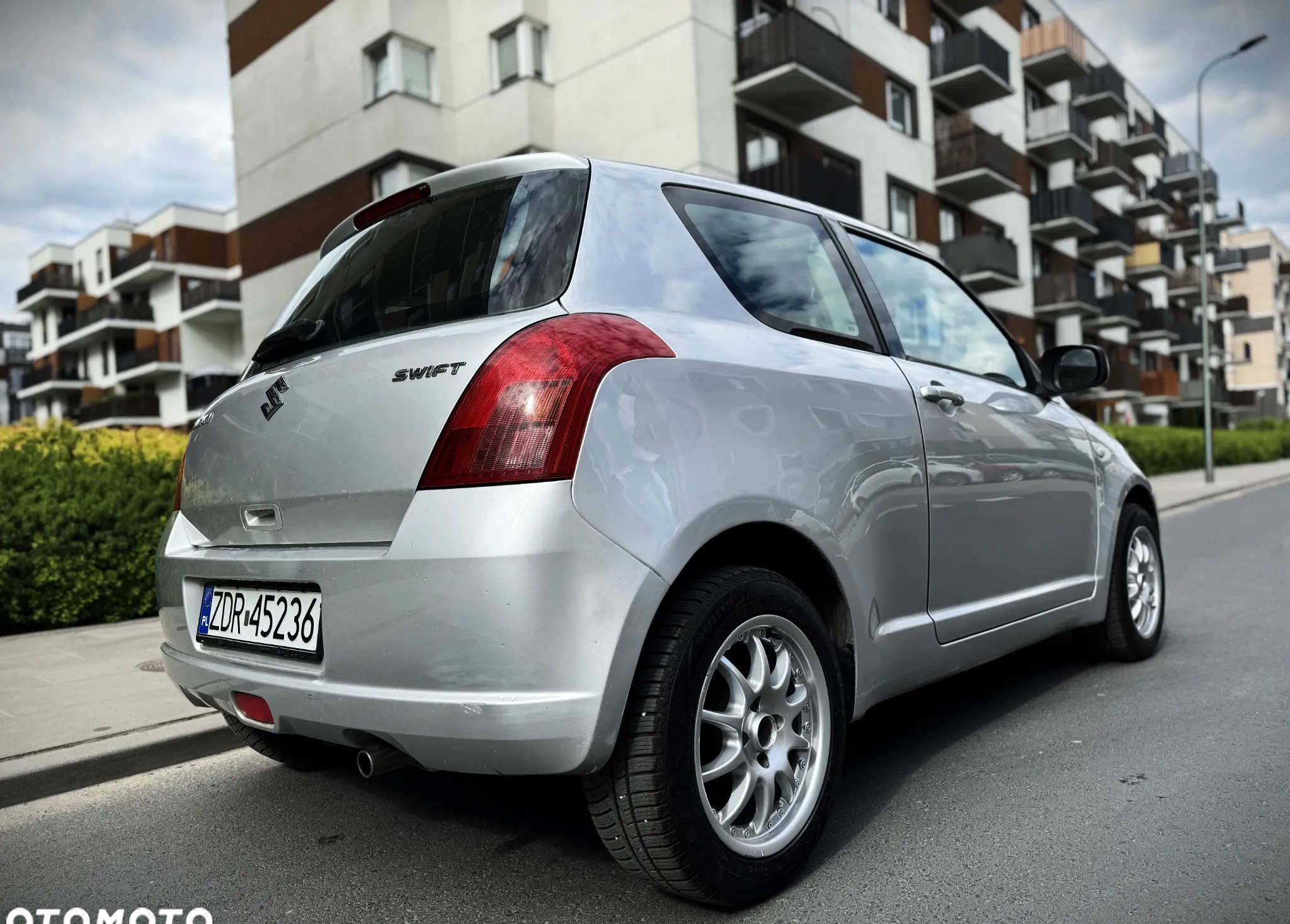 Suzuki Swift cena 14999 przebieg: 229000, rok produkcji 2005 z Warszawa małe 326